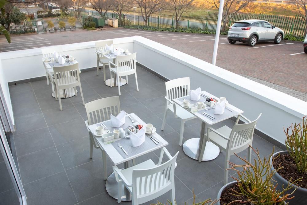 Town Lodge Johannesburg Airport Kempton Park Bagian luar foto