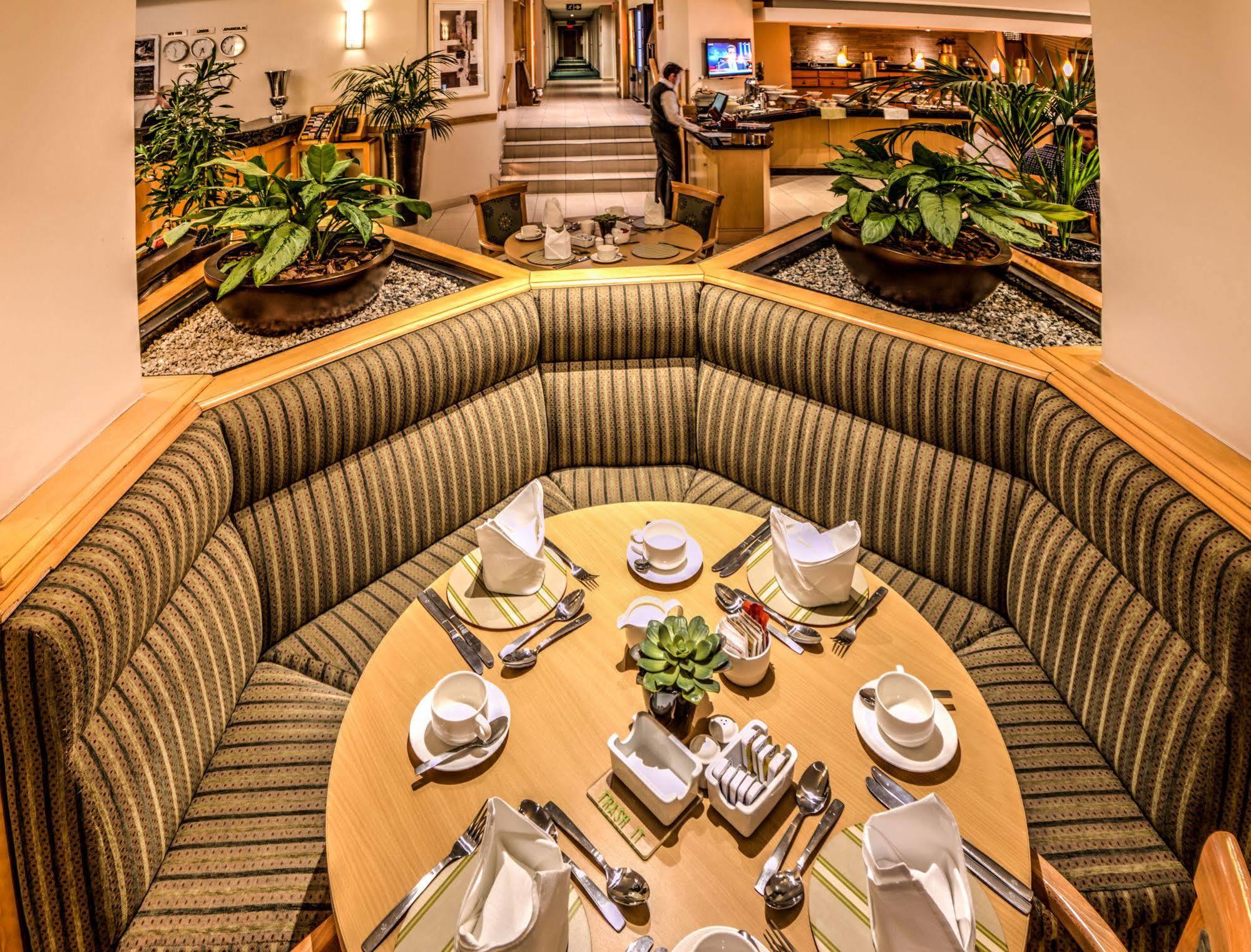 Town Lodge Johannesburg Airport Kempton Park Bagian luar foto