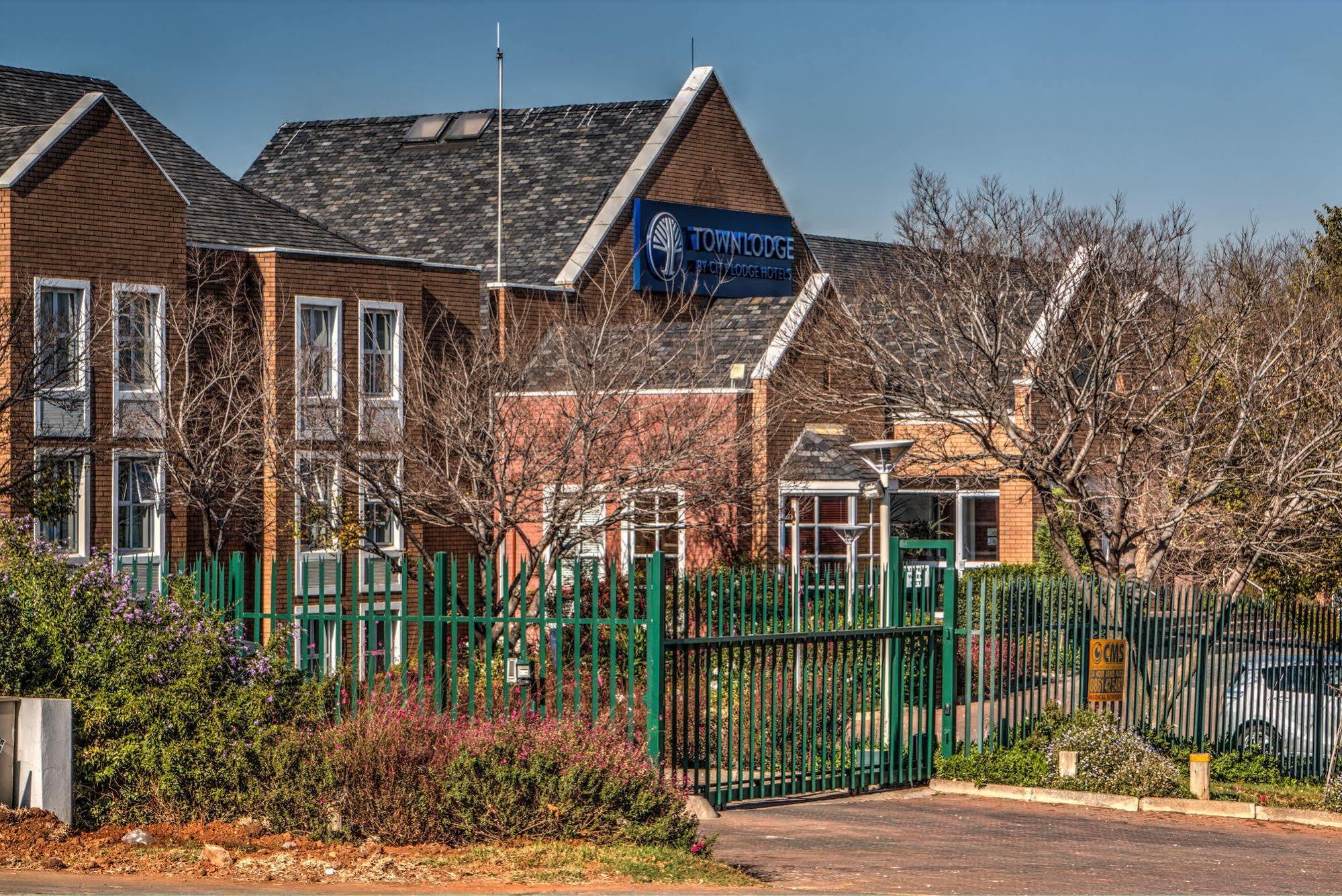 Town Lodge Johannesburg Airport Kempton Park Bagian luar foto
