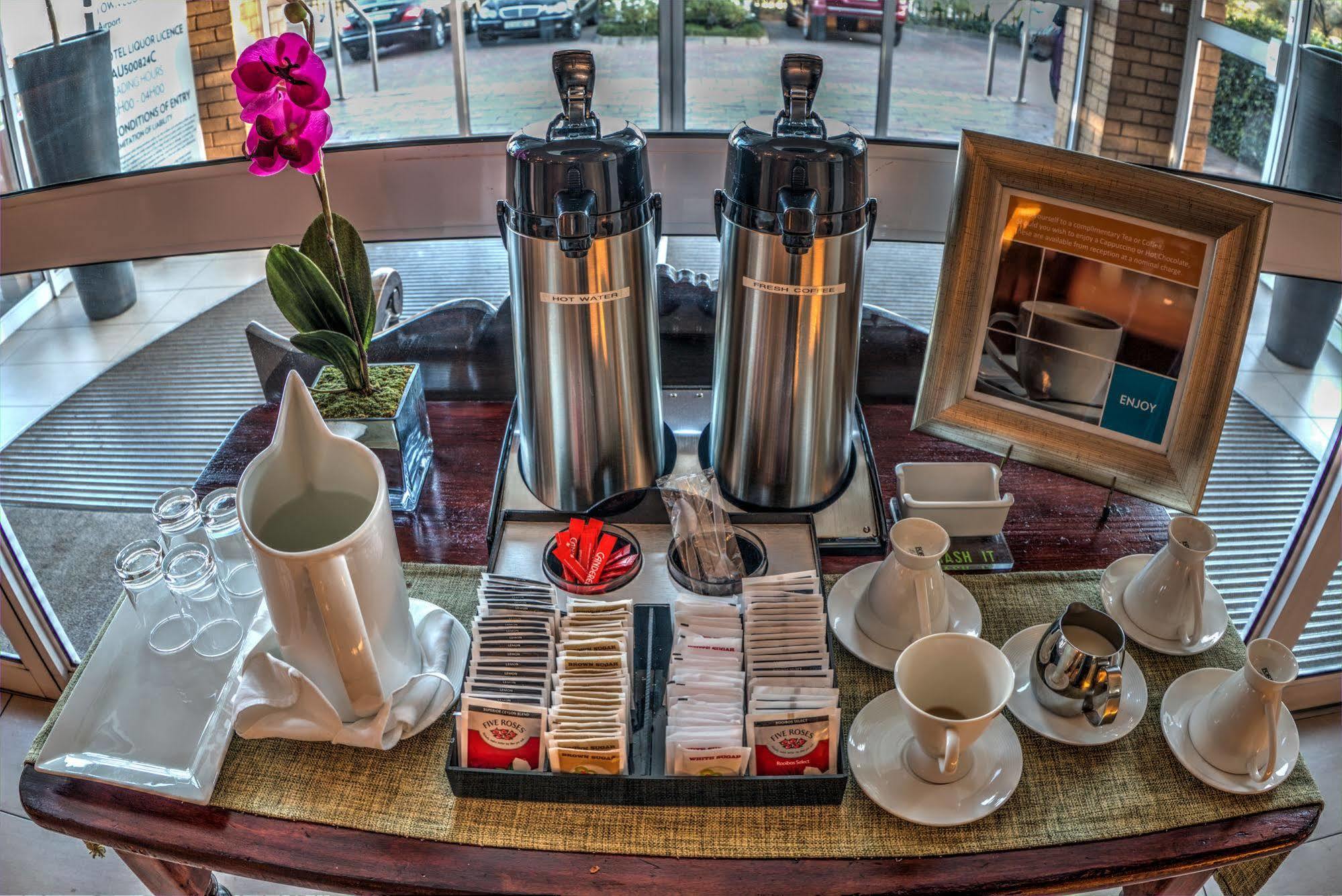Town Lodge Johannesburg Airport Kempton Park Bagian luar foto