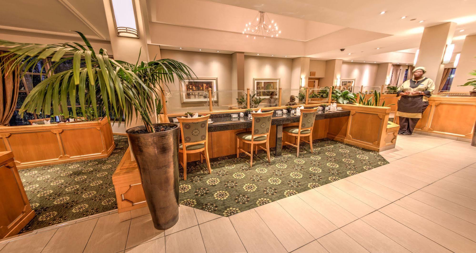 Town Lodge Johannesburg Airport Kempton Park Bagian luar foto